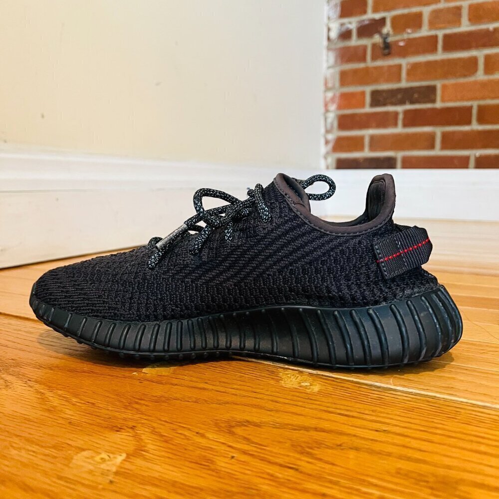 Authentic Adidas Yeezy Boost 350 V2 'Black Reflective' Size 8 - Picture 2 of 15